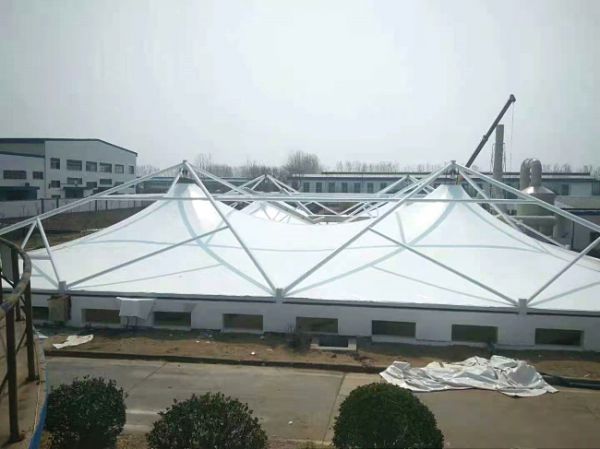 為什么污水池反吊膜加蓋要選擇專業的反吊膜廠家？